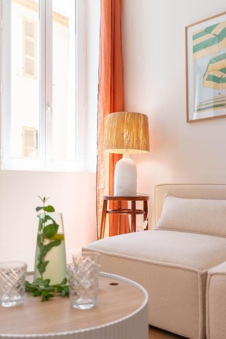 Charmant T3 Sur Jolie Place, Parking Inclus, Clim La Ciotat Luaran gambar