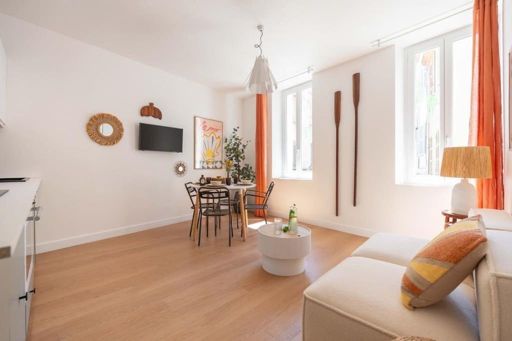 Charmant T3 Sur Jolie Place, Parking Inclus, Clim La Ciotat Luaran gambar